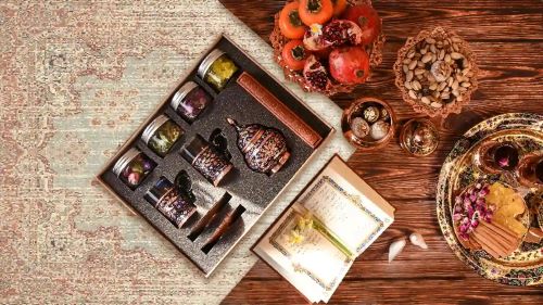 تصویری از هدایای سازمانی شب یلدا