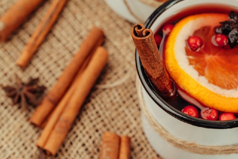 تصویر نحوه دم کردن چای دارچین